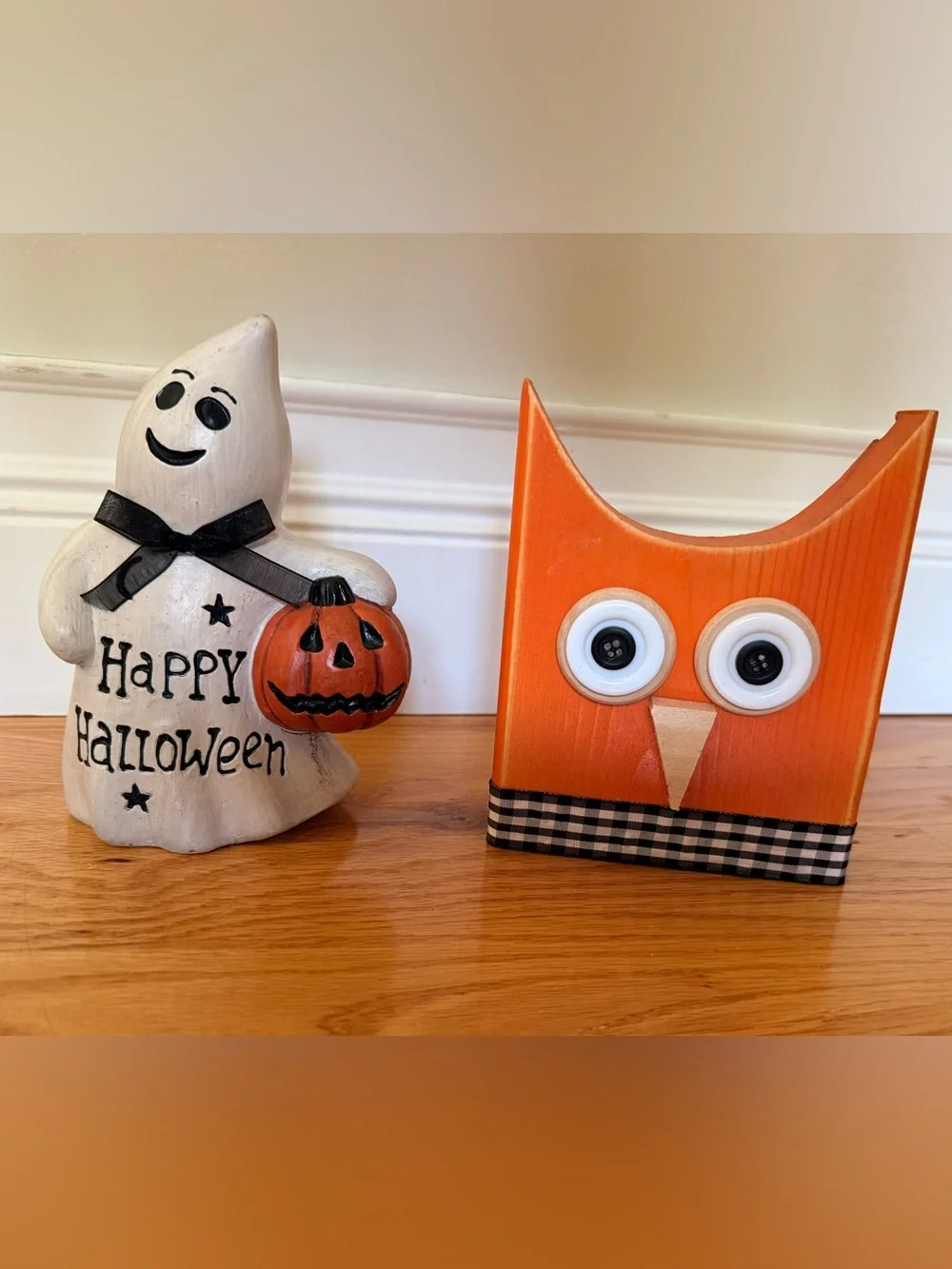 Halloween Decor Pumpkins Apple Basket Banner Ghost Fugurine Owl